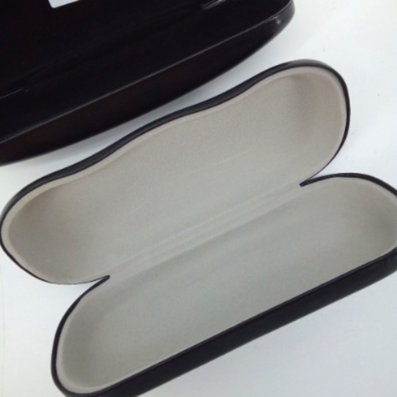 NWOT 2 Sunglass Hard Clamshell Cases Case No Brand Set Bundle Lot Clean - Picture 3 of 5